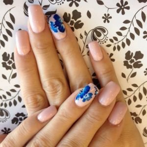 ATTRACTIVE NUDE ACRYLIC NAIL SHAPES