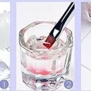 Clean Acrylic Nail Brushes without Monomers