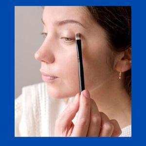 The stick or pencil concealer is perfect in detailed application as it easily covers the targeted area with precision.