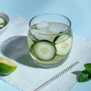 HOW DOES CUCUMBER WATER PREVENT AGEING