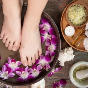 Spa pedicure is luxurious involving high level of professionalism as it leaves deepening effects of delight and satisfaction. 