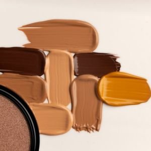 This bronzer gives a sun-tanned brightness to the skin as its ingredients are not animal-derived